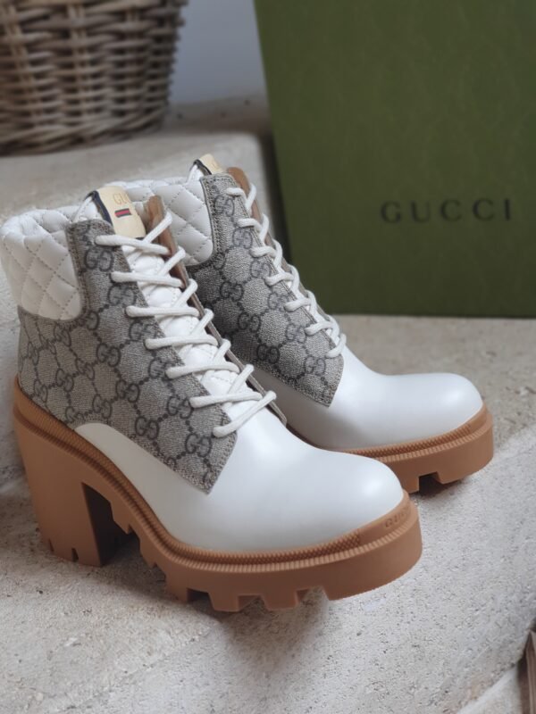 Bottines Gucci Apollo GG Supreme Boots de côté